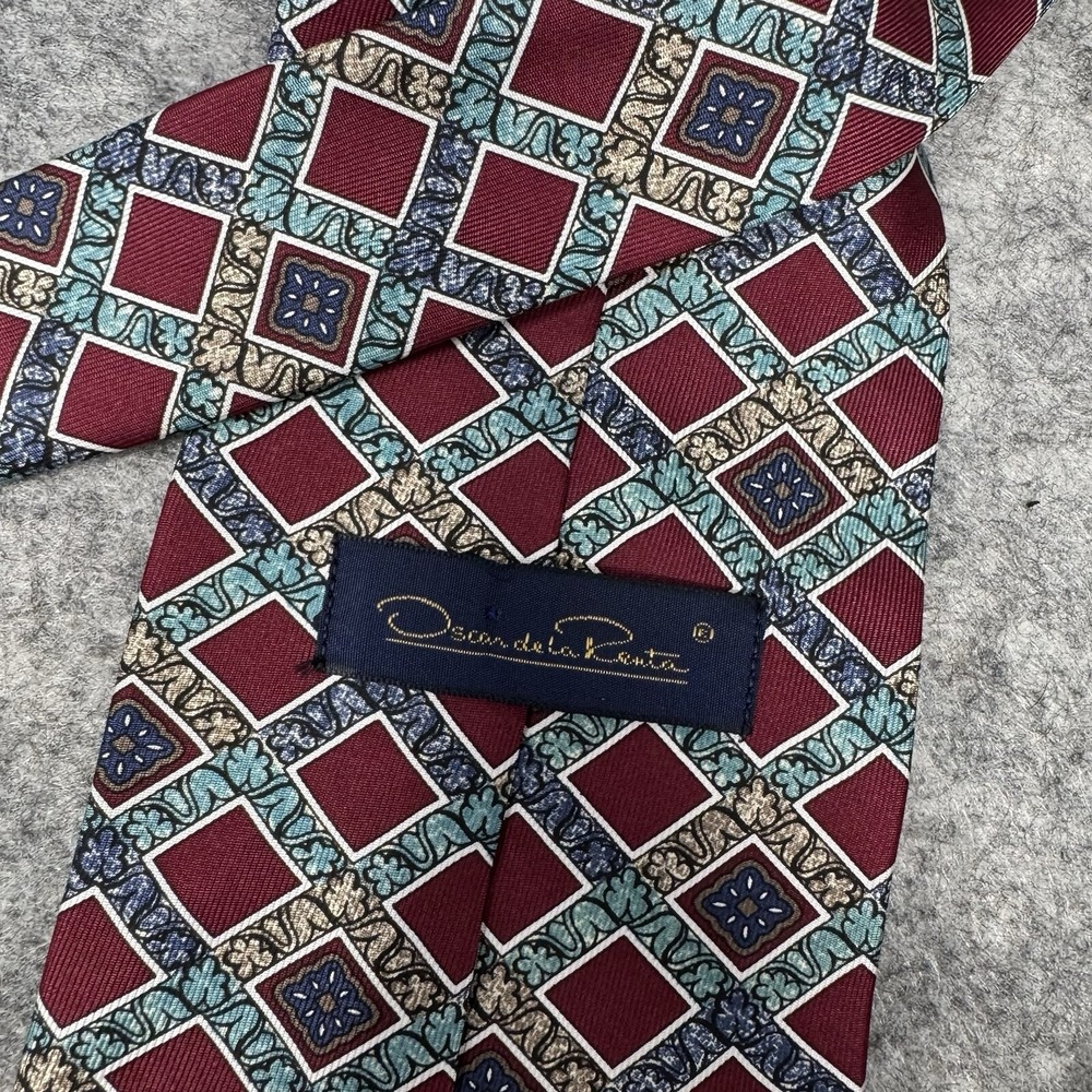 Oscar de la Renta vtg Tie 100% Silk Necktie USA Geometric Mosaic
